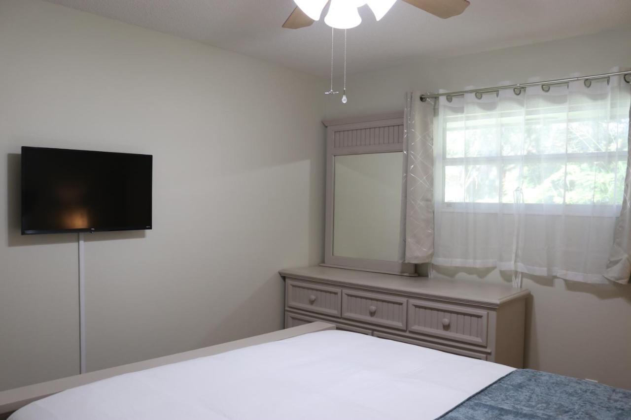 Hidden Sapphire-Apartment With Kitchen And Laundry Lakeland Exterior foto